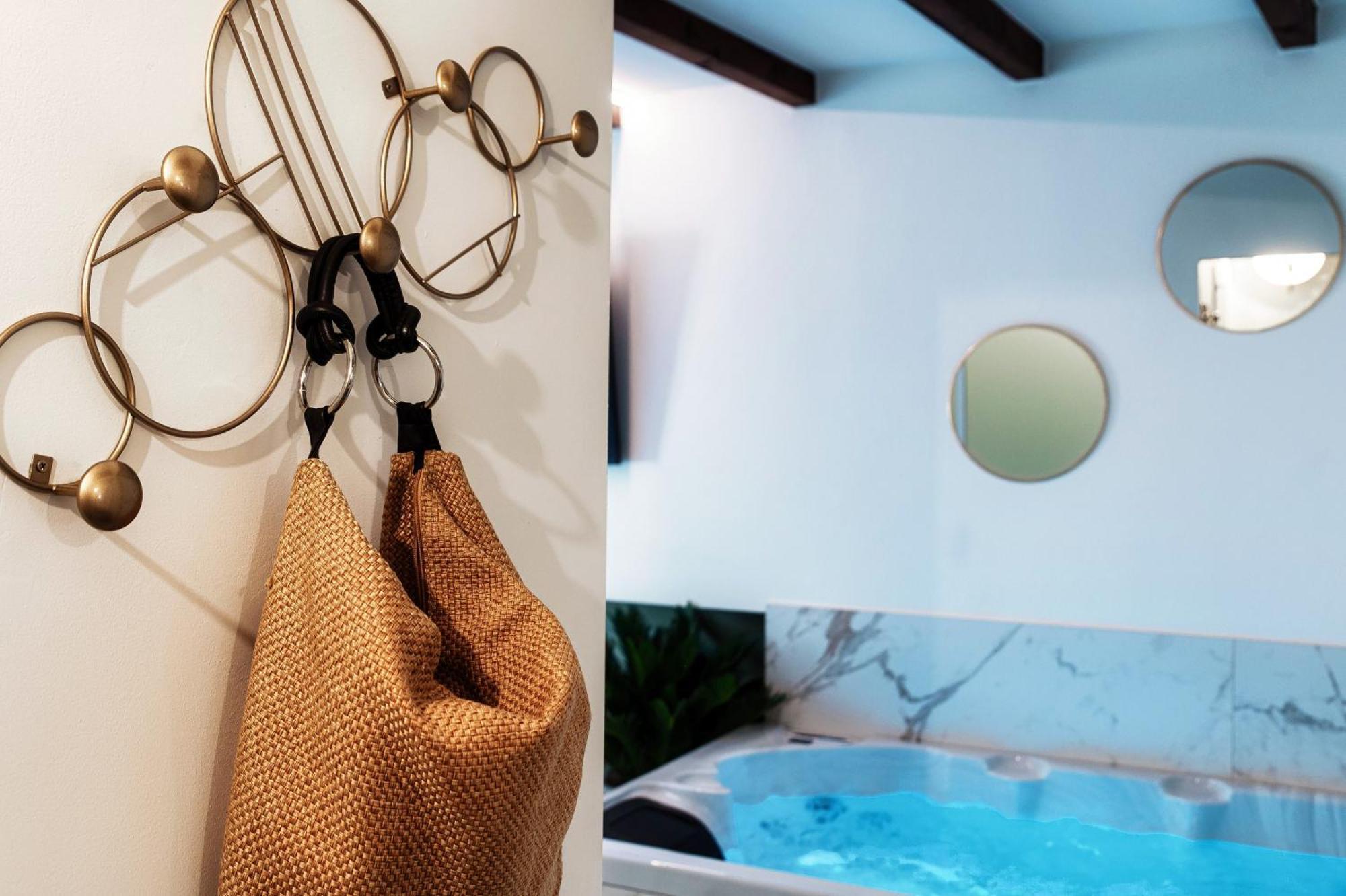 Sahara & Amazzonia Luxury Rooms- The House Of Travelers 코모 외부 사진