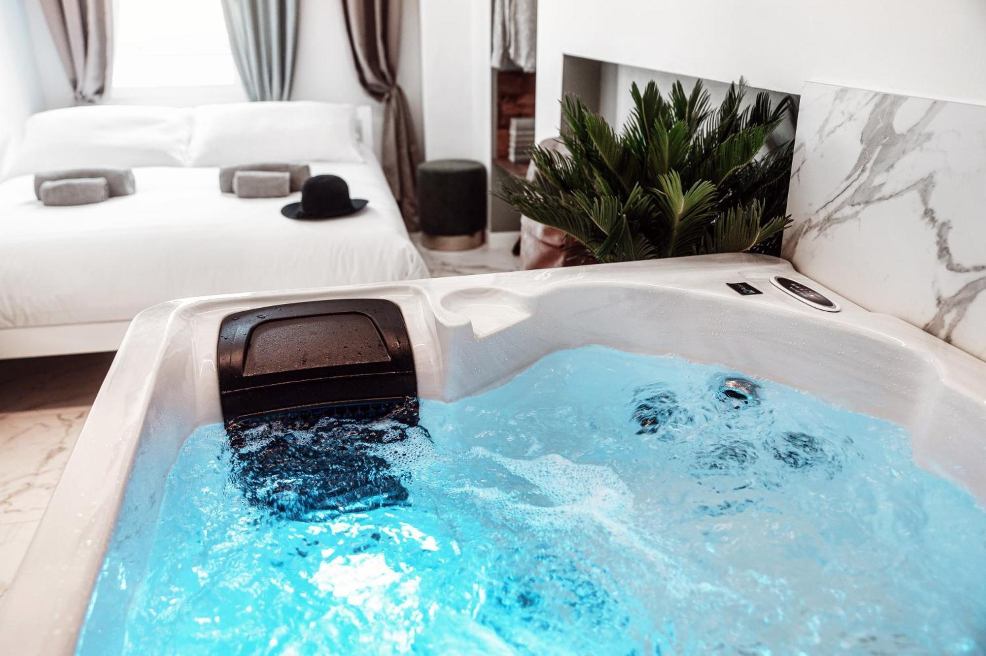 Sahara & Amazzonia Luxury Rooms- The House Of Travelers 코모 외부 사진