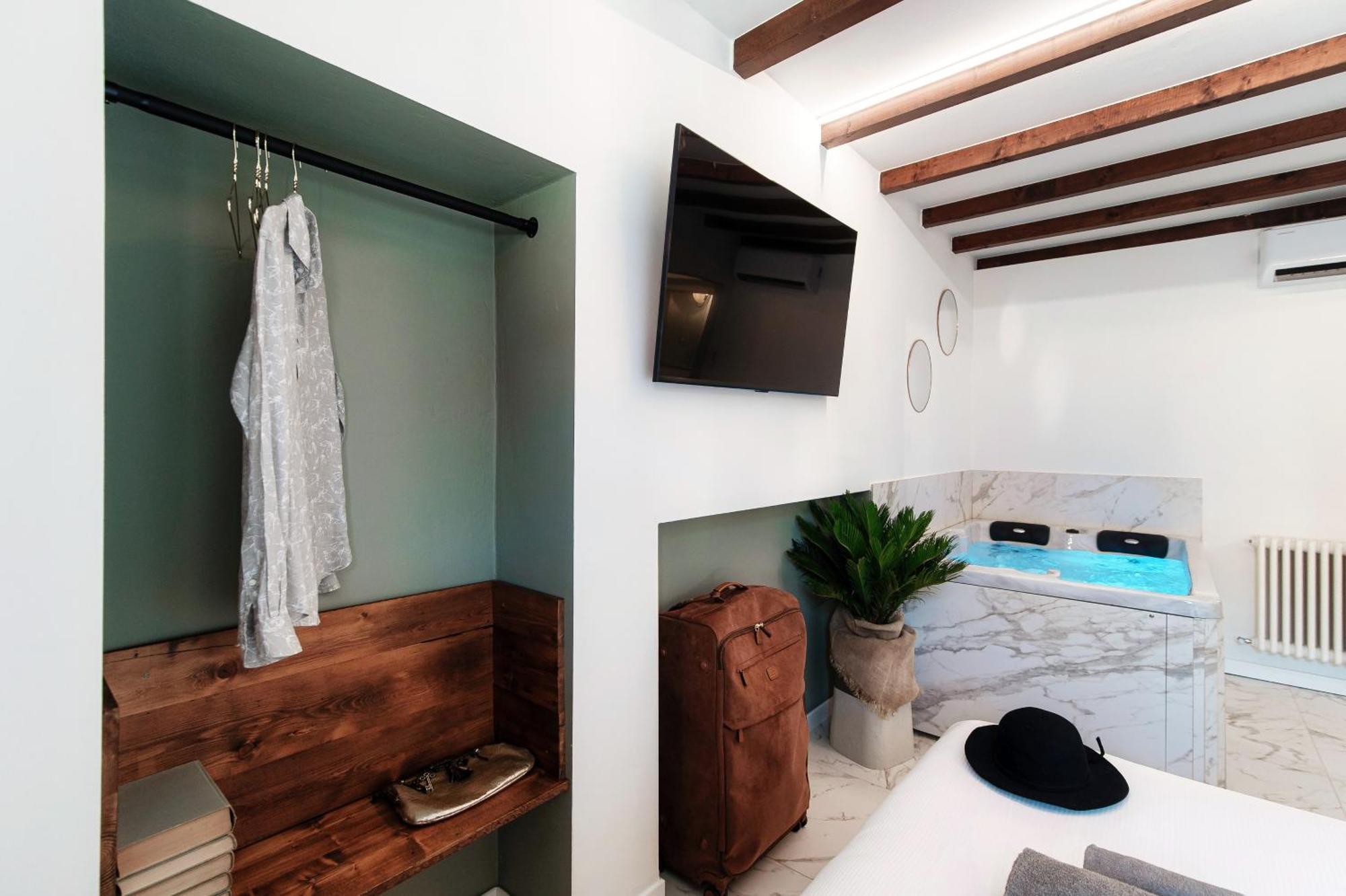 Sahara & Amazzonia Luxury Rooms- The House Of Travelers 코모 외부 사진