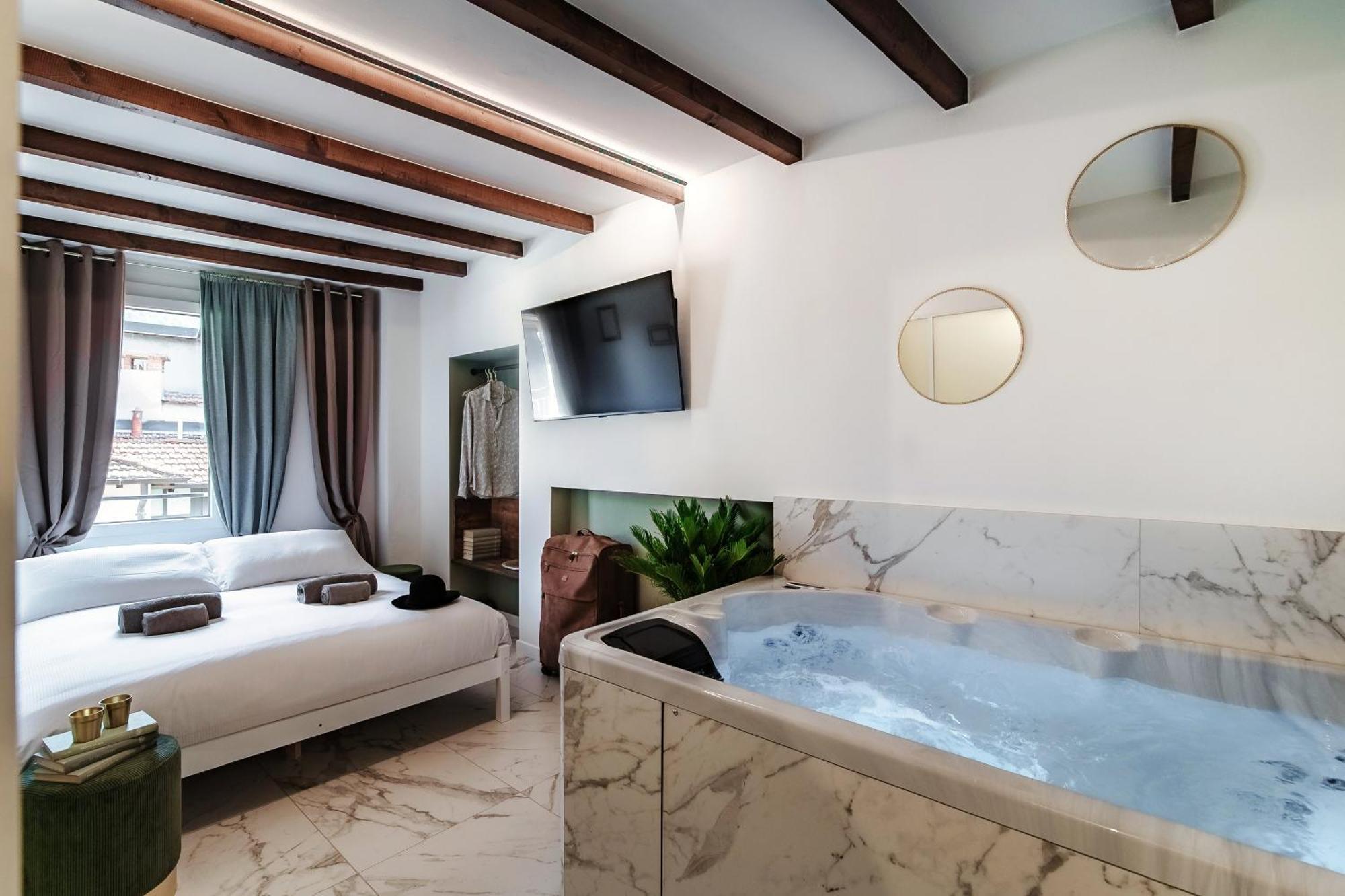 Sahara & Amazzonia Luxury Rooms- The House Of Travelers 코모 외부 사진