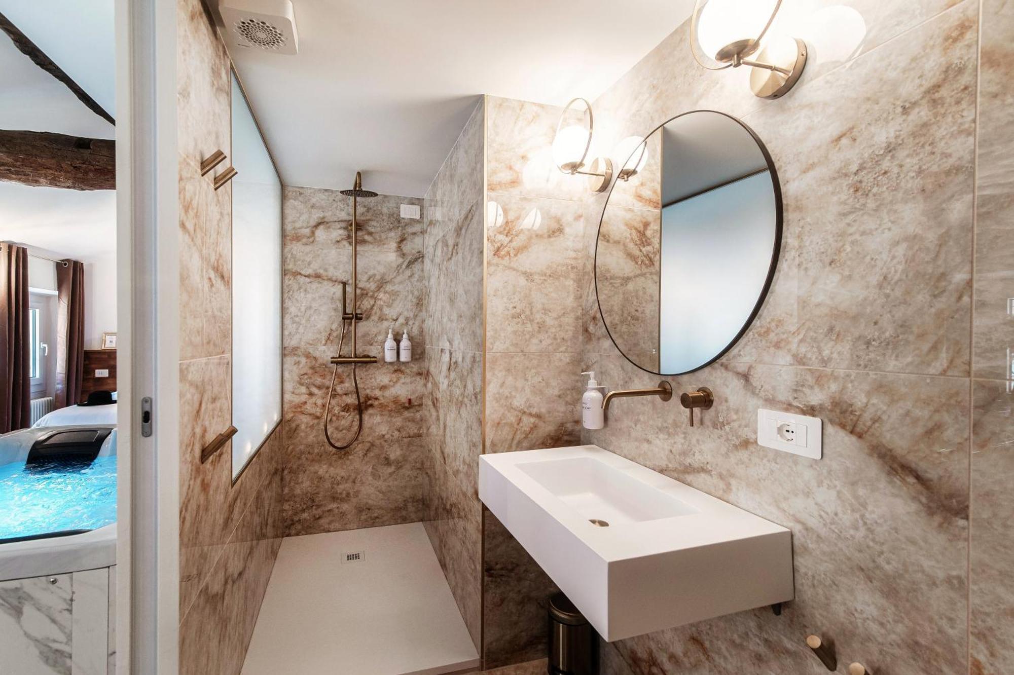 Sahara & Amazzonia Luxury Rooms- The House Of Travelers 코모 외부 사진
