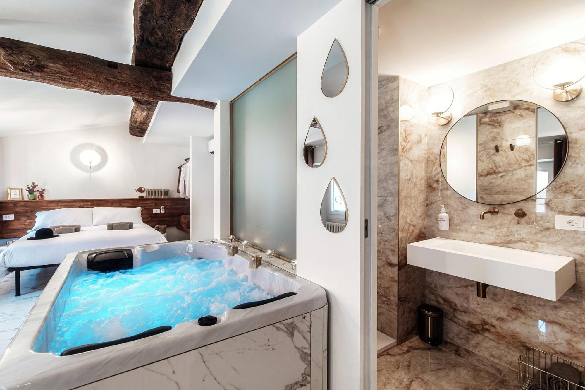 Sahara & Amazzonia Luxury Rooms- The House Of Travelers 코모 외부 사진